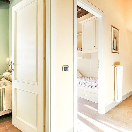 Apartment Guinigi With Private Courtyard Lucca Bagian luar foto